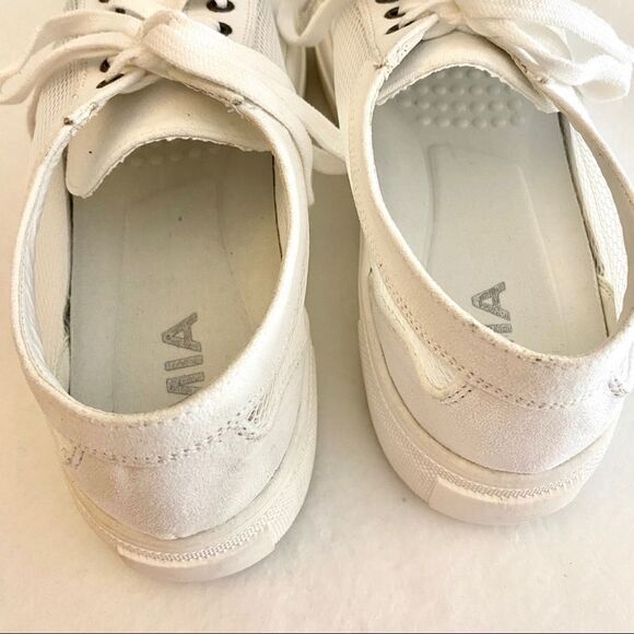 MIA White Parson Lace-Up Sneakers NWT Size 9 - Picture 9 of 11